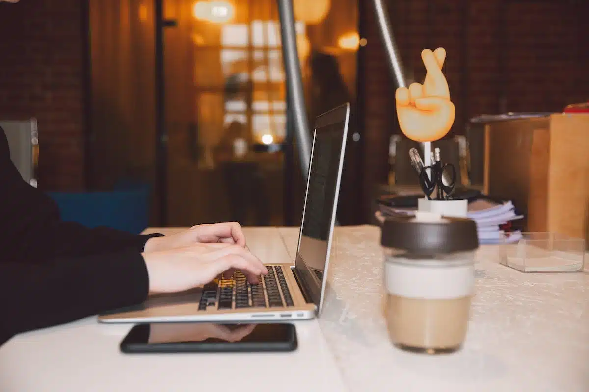 Les meilleures techniques pour maximiser la visibilité de votre contenu auprès des assistants virtuels et des recherches vocales