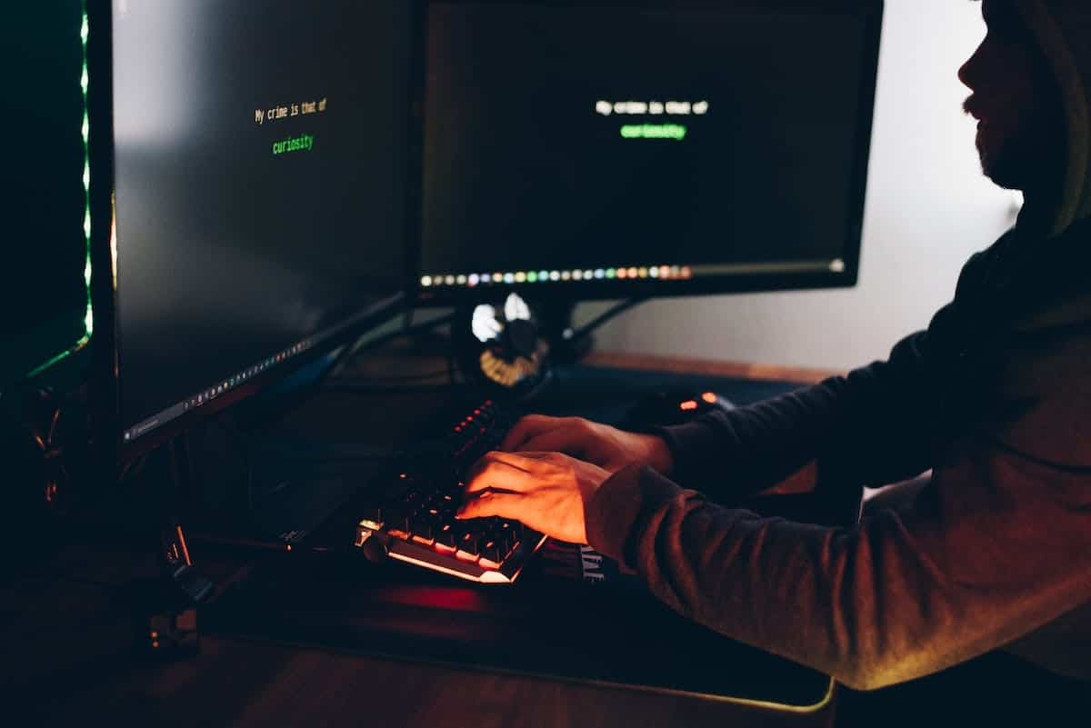 hacker  informatique