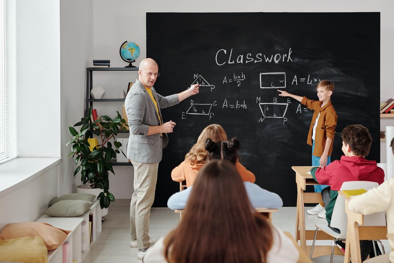 Les avantages de l’utilisation d’un écran interactif dans la salle de classe