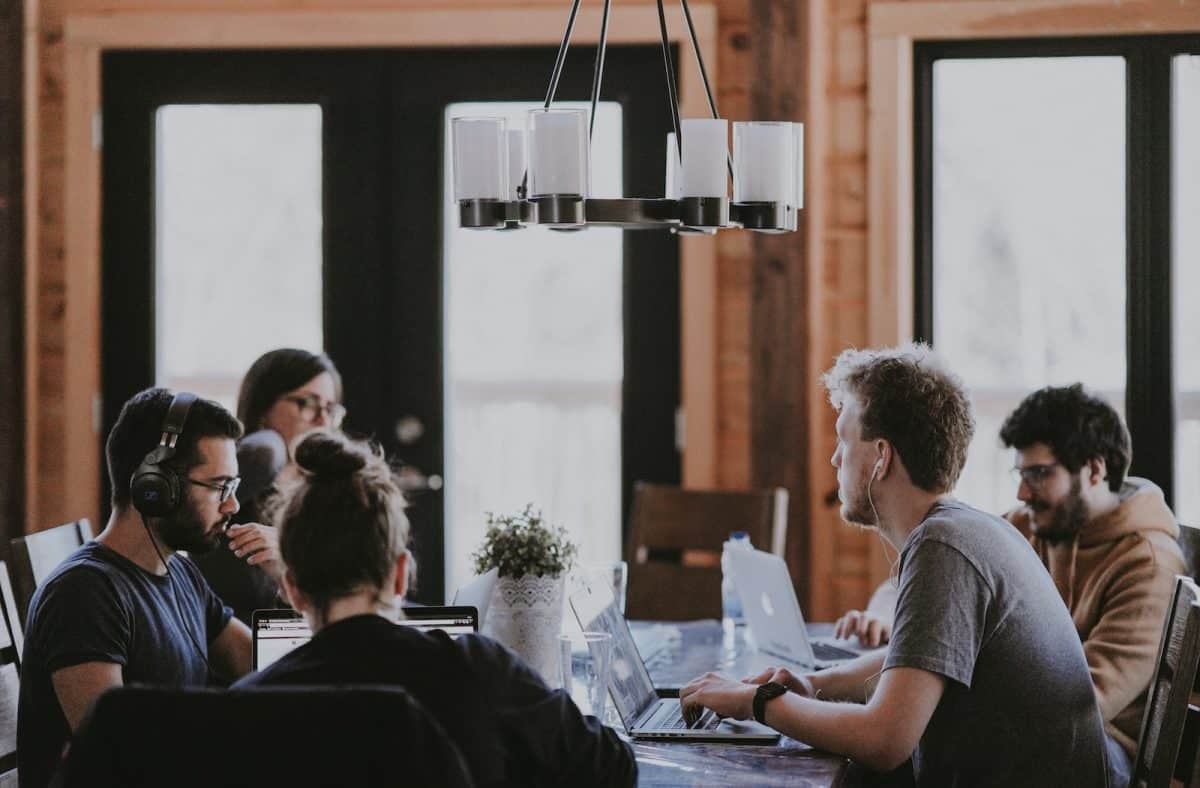 La table connectée, l’outil par excellence pour faciliter le travail collaboratif à l’Université